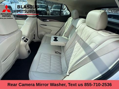 Used 2022 Buick Envision Avenir w/ Technology Package II image 34