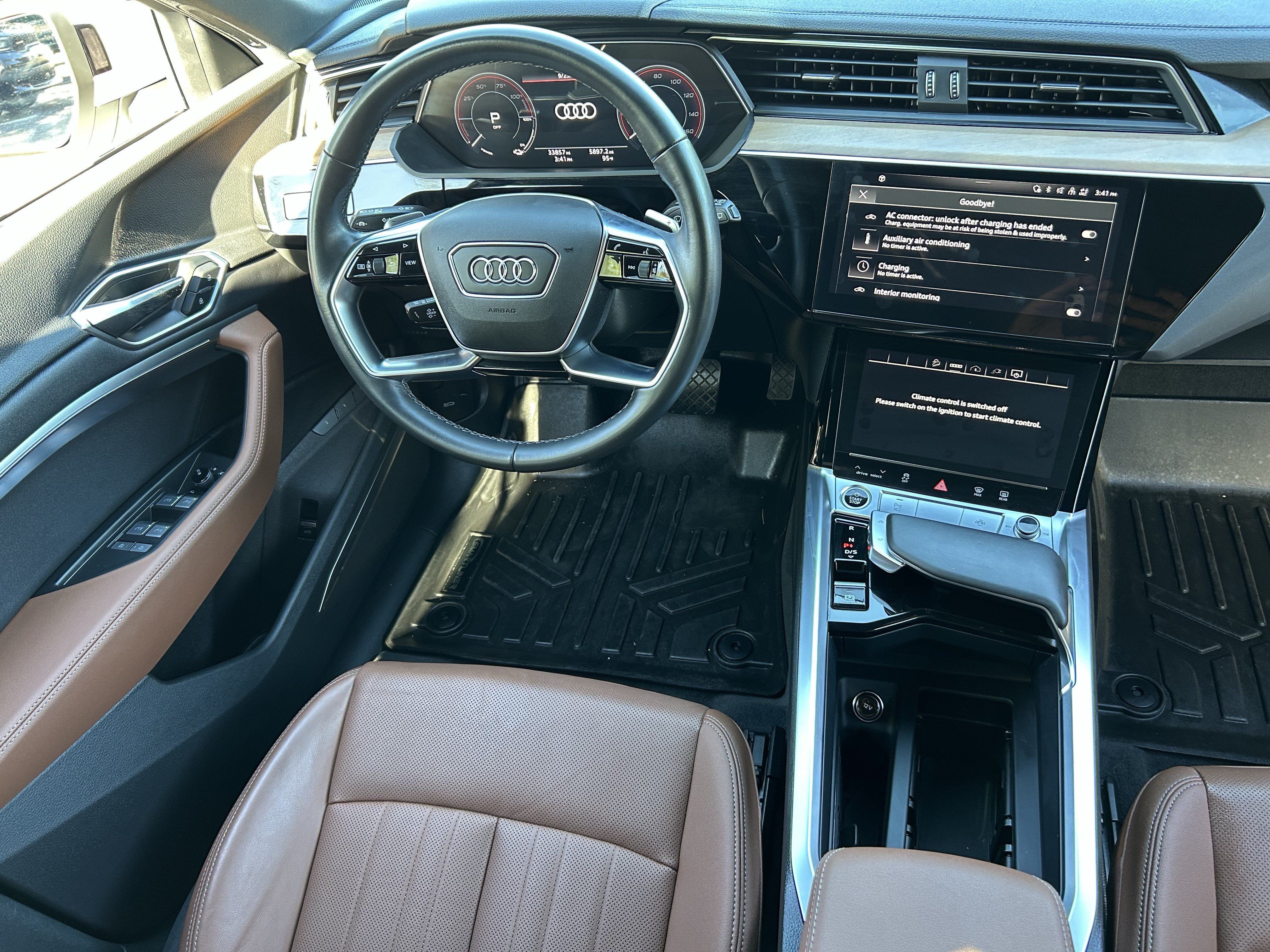Used 2024 Audi Q8 e-tron Premium Plus w/ Premium Plus Package AWD/4WD image 12