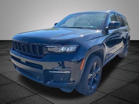 Used 2025 Jeep Grand Cherokee L Limited w/ Luxury Tech Group II AWD/4WD image 13