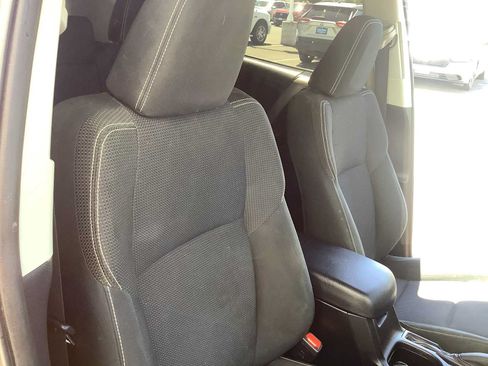 Used 2016 Toyota RAV4 XLE FWD image 14