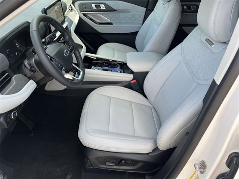 New 2026 Ford Explorer Platinum w/ LUX Leather Package image 20