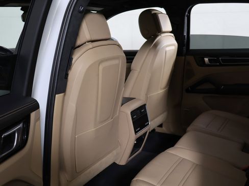 Used 2022 Porsche Cayenne GTS image 30