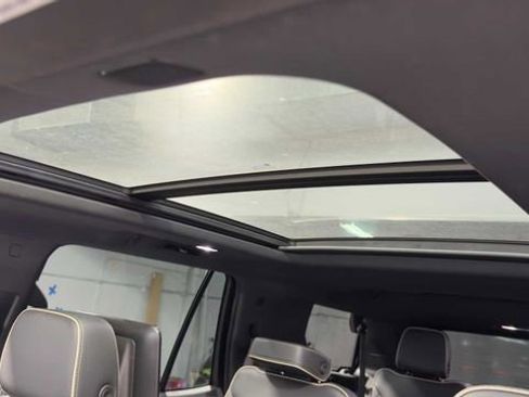 Used 2021 GMC Yukon SLT w/ SLT Luxury Plus Package image 35