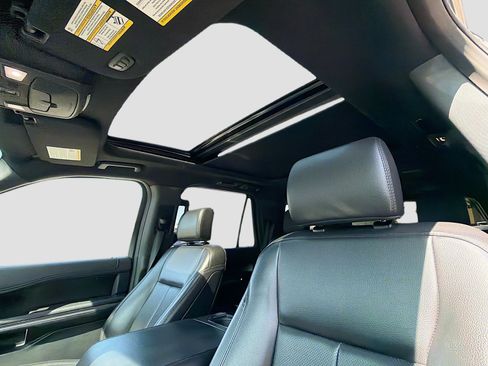 Used 2020 Ford Expedition XLT w/ Equipment Group 202A RWD image 14
