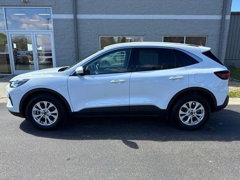 Certified 2023 Ford Escape Active w/ Tech Pack #2 AWD/4WD image 4