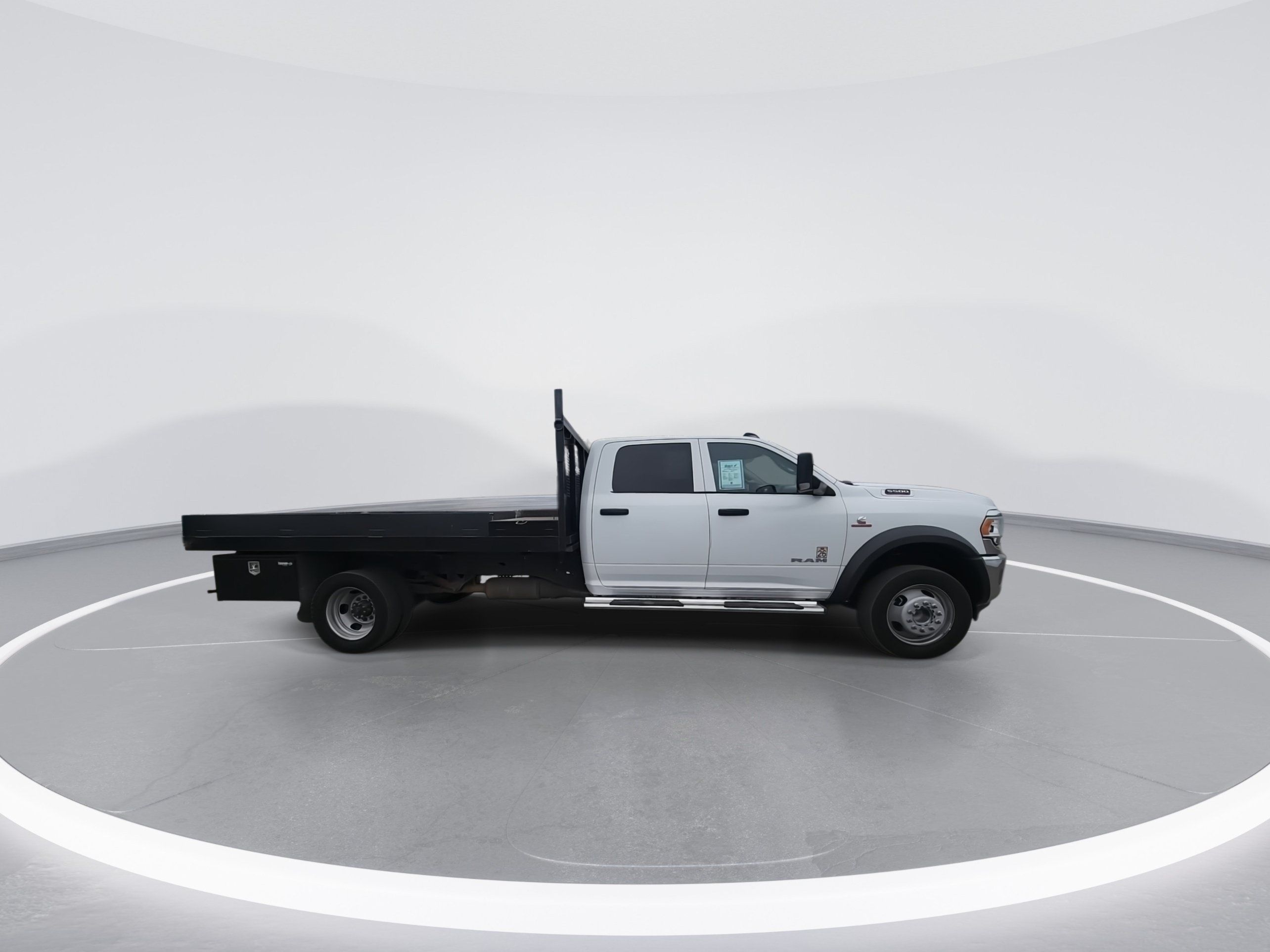 Used 2019 RAM 5500 Tradesman w/ Electrical Accessory Group AWD/4WD image 9