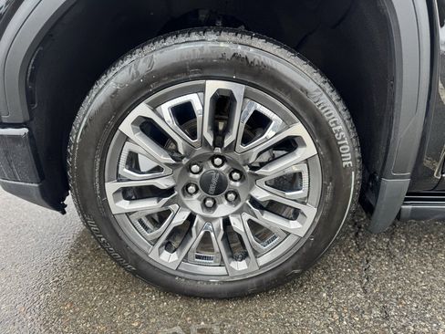 Used 2024 GMC Sierra 1500 Denali Ultimate image 3
