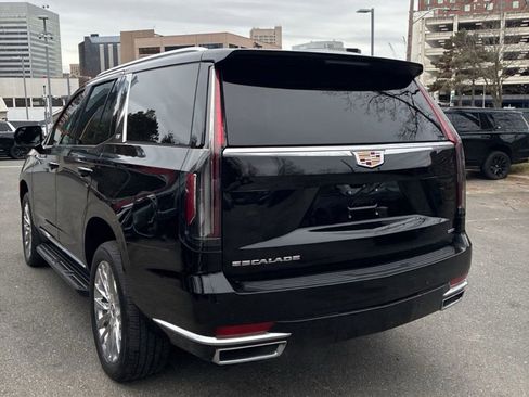 Used 2023 Cadillac Escalade Premium Luxury image 5