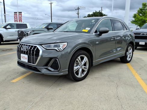 Used 2020 Audi Q3 2.0T Prestige image 1