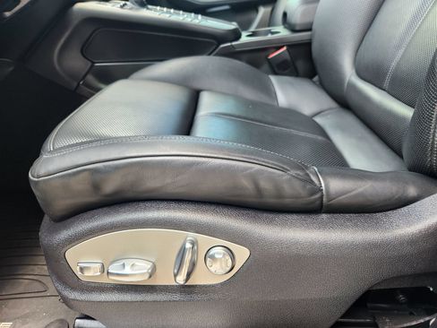 Used 2021 Porsche Macan S AWD/4WD image 23