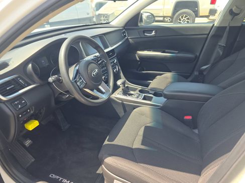 Used 2019 Kia Optima LX FWD image 10