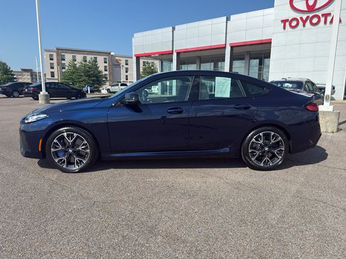Used 2025 BMW M235i xDrive w/ Premium Package image 2
