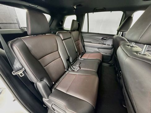 Used 2025 Honda Passport Black Edition image 26