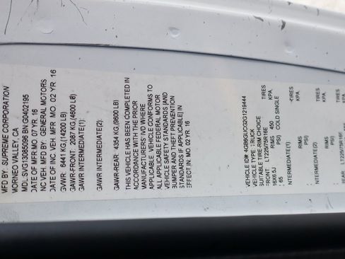 Used 2016 Chevrolet Express 4500 w/ Chrome Appearance Package image 34