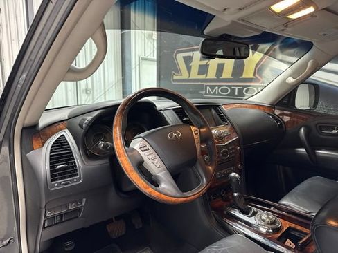 Used 2017 INFINITI QX80 4WD w/ Deluxe Technology Package image 5