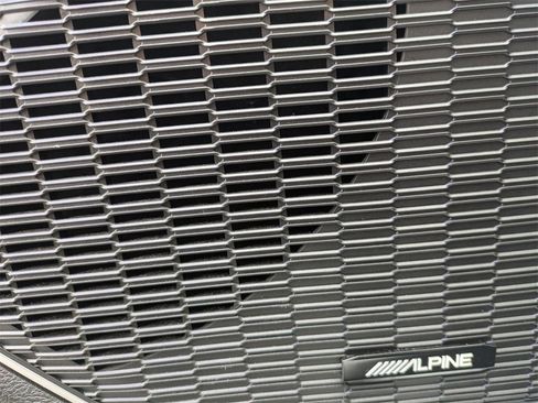 Used 2023 Jeep Grand Cherokee L Limited w/ Black Appearance Package image 13