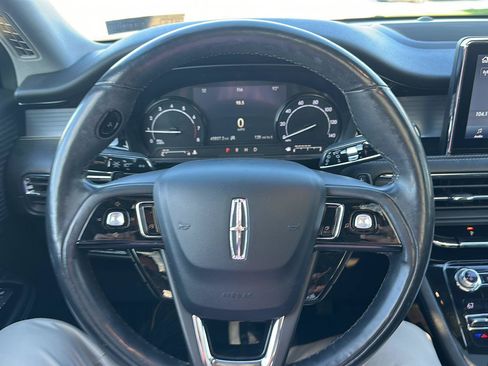 Used 2020 Lincoln Corsair AWD w/ Premium Package image 16