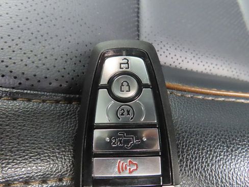 Used 2026 Ford F350 Lariat w/ Lariat Ultimate Package AWD/4WD image 63
