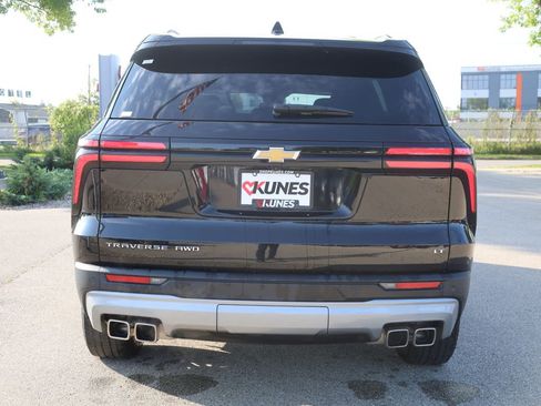 Used 2024 Chevrolet Traverse LT AWD/4WD image 9