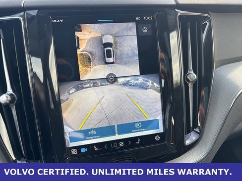 Certified 2025 Volvo XC60 B5 Plus image 18