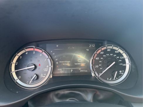 Used 2022 Toyota Highlander XSE AWD/4WD image 14