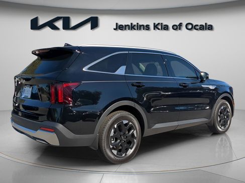 New 2026 Kia Sorento S w/ S Panoramic Sunroof Package image 3