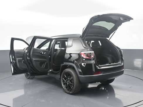 New 2026 Jeep Compass Latitude image 72