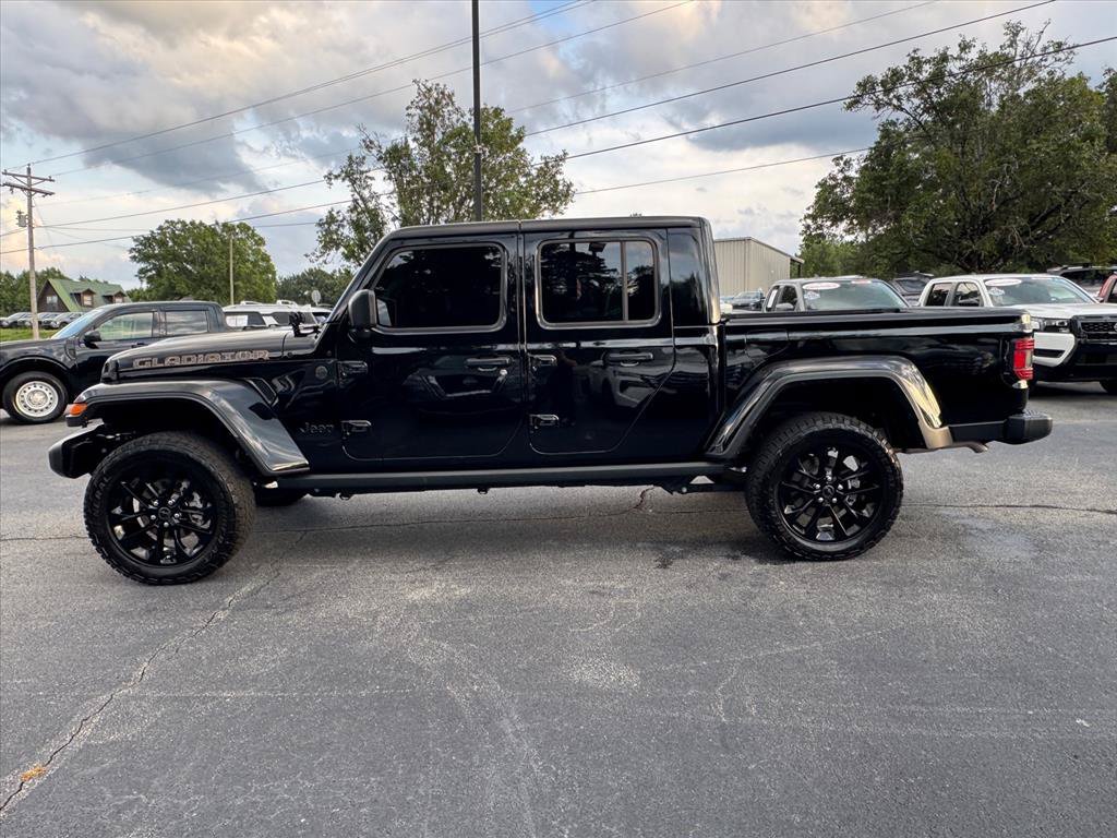Used 2025 Jeep Gladiator Mojave AWD/4WD image 6