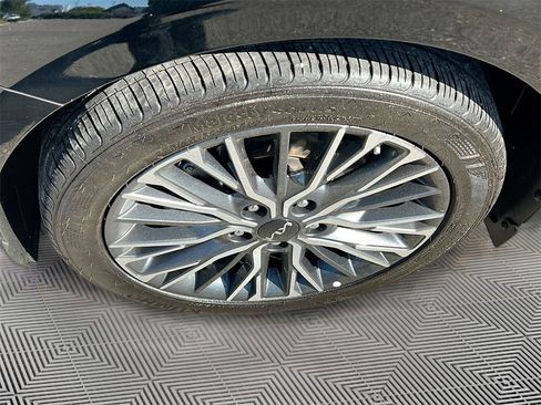 Used 2024 Kia Forte GT-Line w/ GT-Line Premium Package image 32