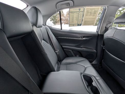 Used 2021 Toyota Camry SE image 27