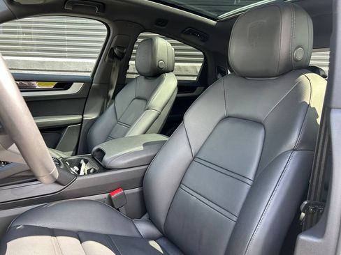 Certified 2026 Porsche Cayenne Coupe AWD/4WD image 5