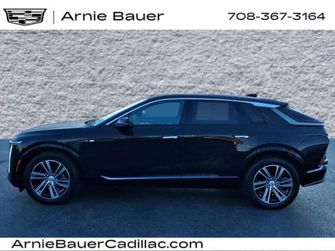 Certified 2024 Cadillac Lyriq Luxury image 10