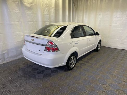 Used 2009 Chevrolet Aveo LT w/ Power and Convenience Package FWD image 6
