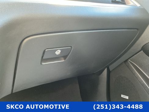 Used 2018 Cadillac XT5 Luxury w/ Driver Awareness Package FWD image 24
