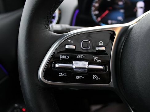 Used 2023 Mercedes-Benz GLB 250 4MATIC image 19