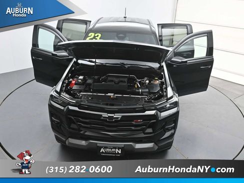 Used 2023 Chevrolet Colorado Z71 w/ Z71 Convenience Package 2 AWD/4WD image 32