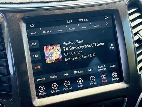 Used 2021 Jeep Cherokee Trailhawk image 14