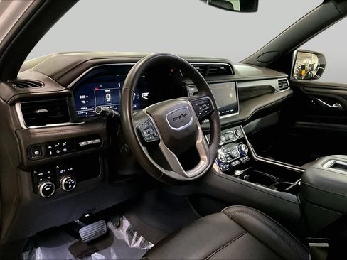 Used 2024 GMC Yukon Denali AWD/4WD image 18