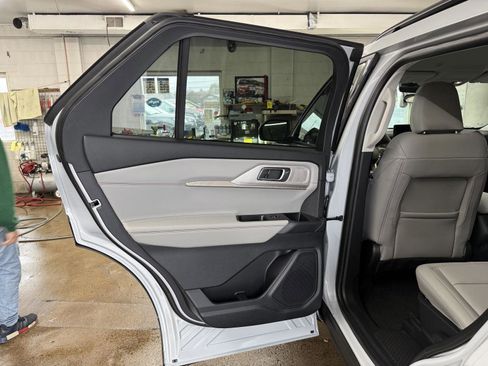 New 2026 Ford Explorer Active w/ Active Comfort Package image 15