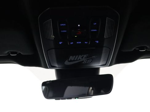 Used 2021 Toyota Highlander XSE AWD/4WD image 19