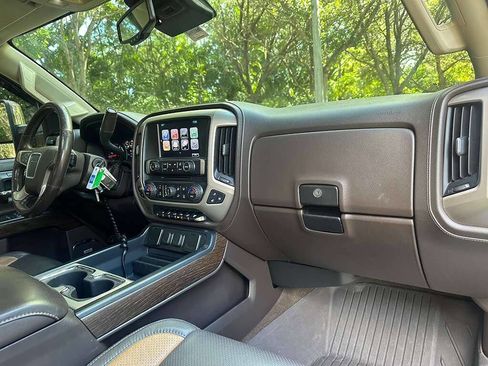 Used 2017 GMC Sierra 2500 Denali w/ Duramax Plus Package image 27