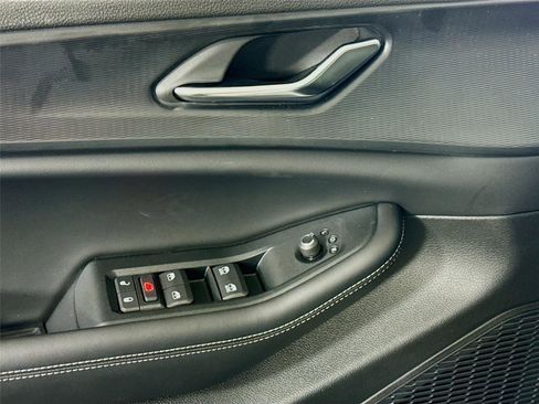 New 2025 Jeep Grand Cherokee L Altitude image 12