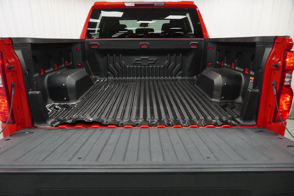 Used 2024 Chevrolet Silverado 1500 LT AWD/4WD image 33