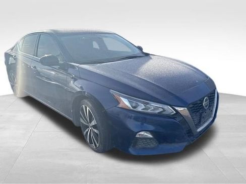 Used 2019 Nissan Altima 2.5 SR w/ SR Premium Package image 10