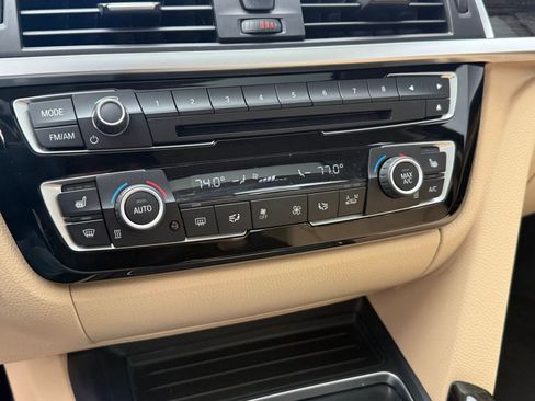 Used 2017 BMW 320i Sedan image 18