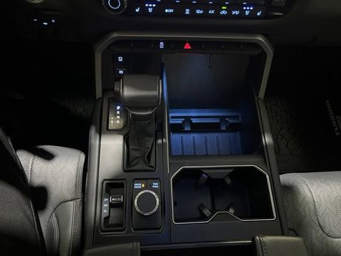 Used 2023 Toyota Tundra Limited AWD/4WD image 21