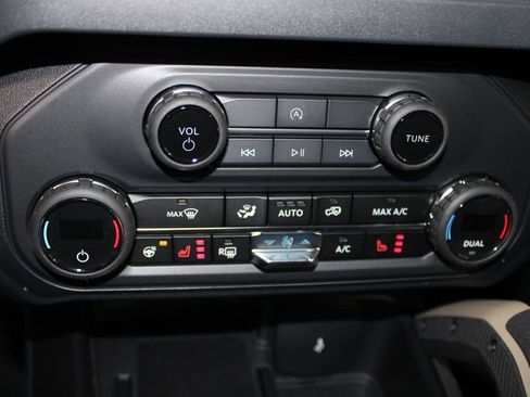 New 2025 Ford Bronco Badlands w/ Sasquatch Package image 43