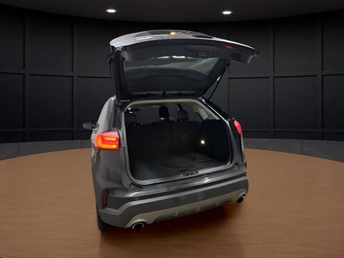 Used 2022 Ford Edge Titanium image 7