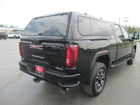 Used 2022 GMC Sierra 2500 AT4 w/ AT4 Premium Plus Package image 5