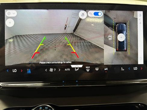 New 2026 Ford Expedition Platinum image 26